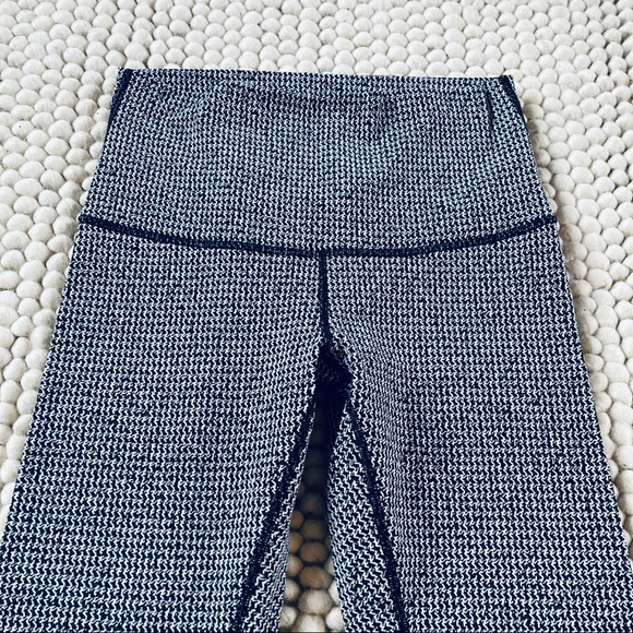 Lululemon Wunder Under Pant (Hi-Rise) 8 - Picture 5 of 12